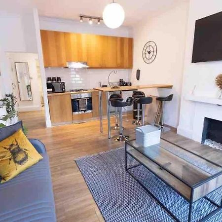 Lovely 2 Bedroom Apartment In Chelsea Sw3 London Eksteriør billede