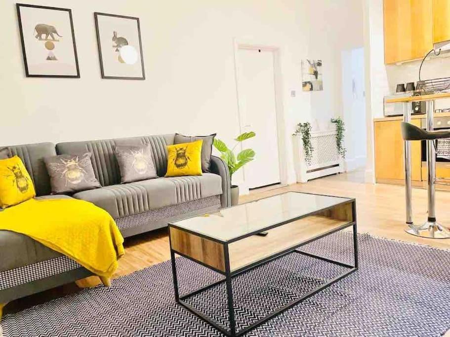 Lovely 2 Bedroom Apartment In Chelsea Sw3 London Eksteriør billede