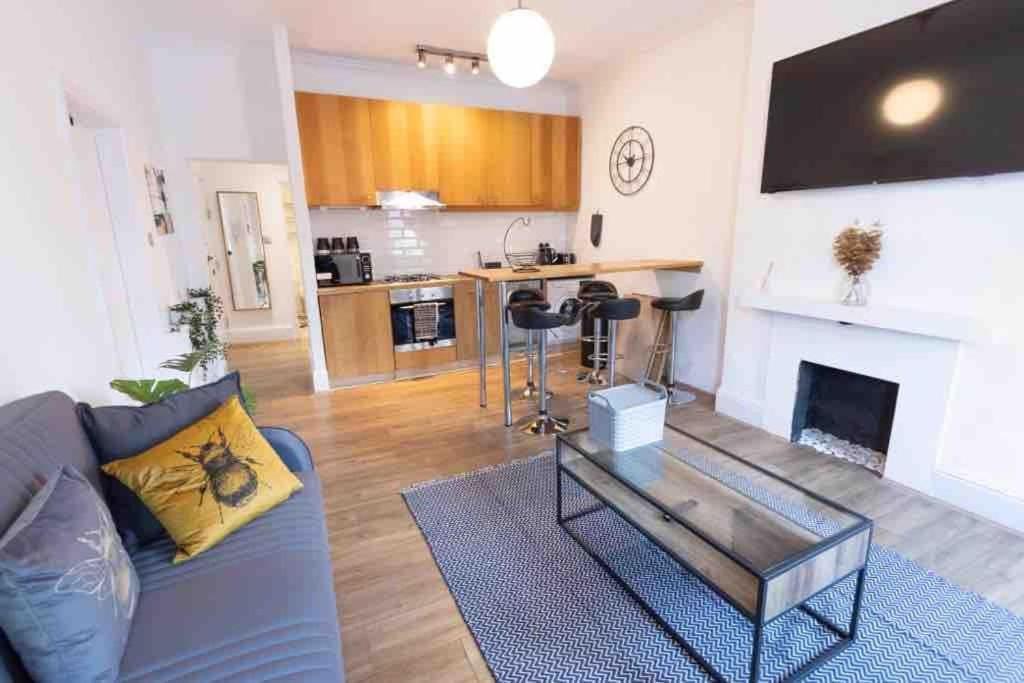 Lovely 2 Bedroom Apartment In Chelsea Sw3 London Eksteriør billede