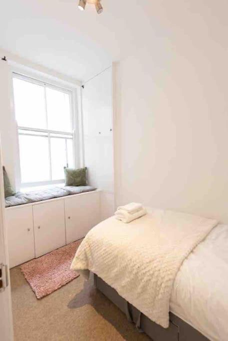 Lovely 2 Bedroom Apartment In Chelsea Sw3 London Eksteriør billede